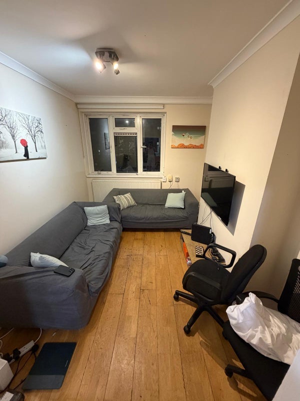 Room Agar Grove in Greater London