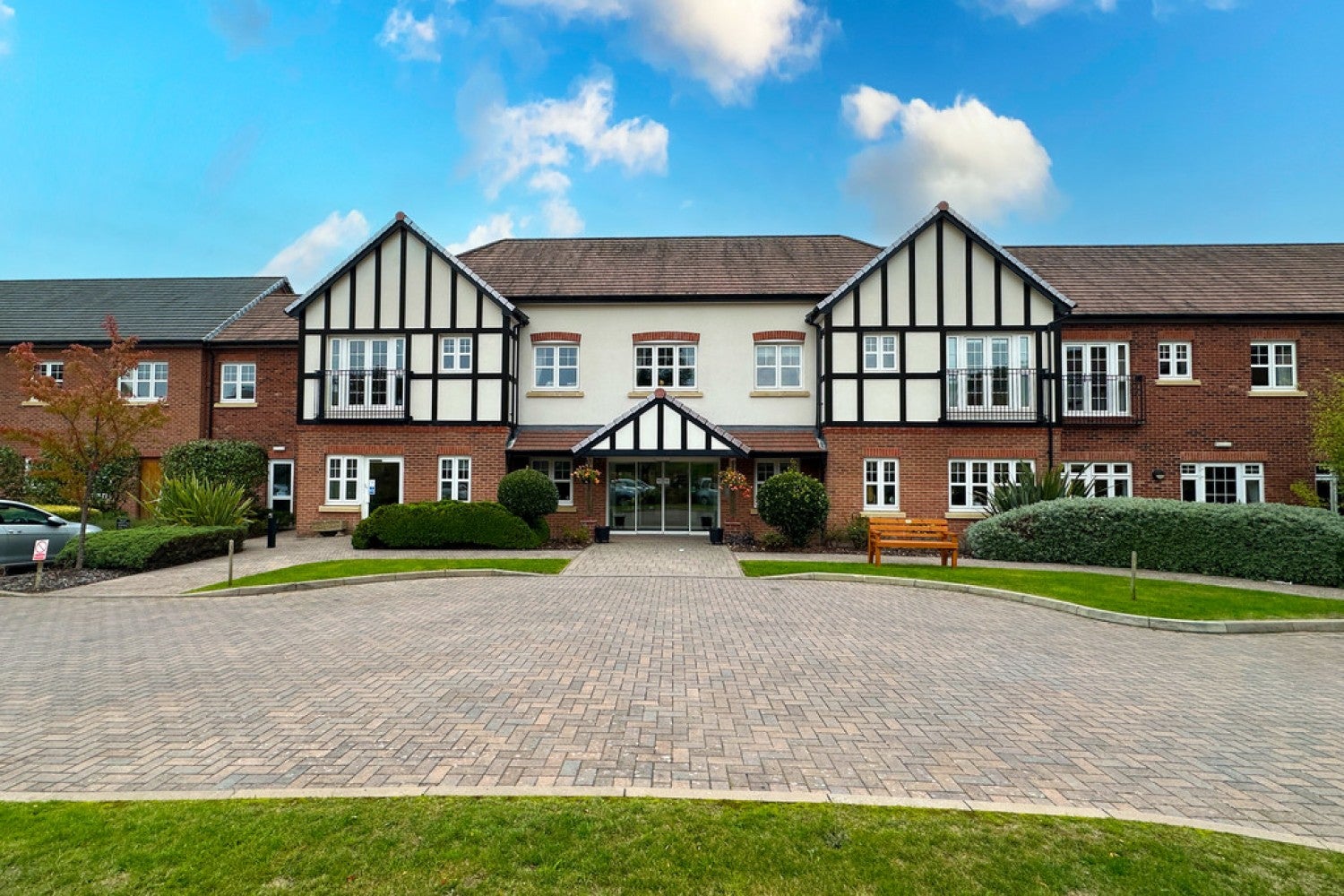 Flat Ravenshaw Court in Metropolitan Borough of Solihull