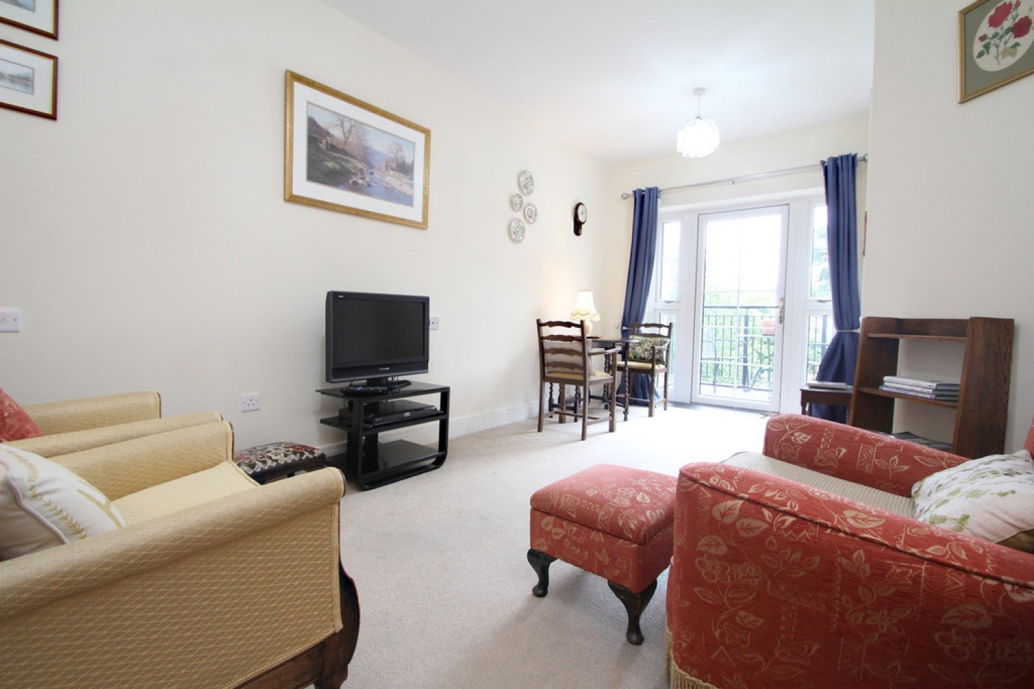 Flat Ravenshaw Court in Metropolitan Borough of Solihull