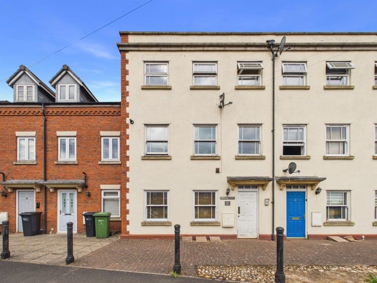 Flat Newtown Road in Hereford