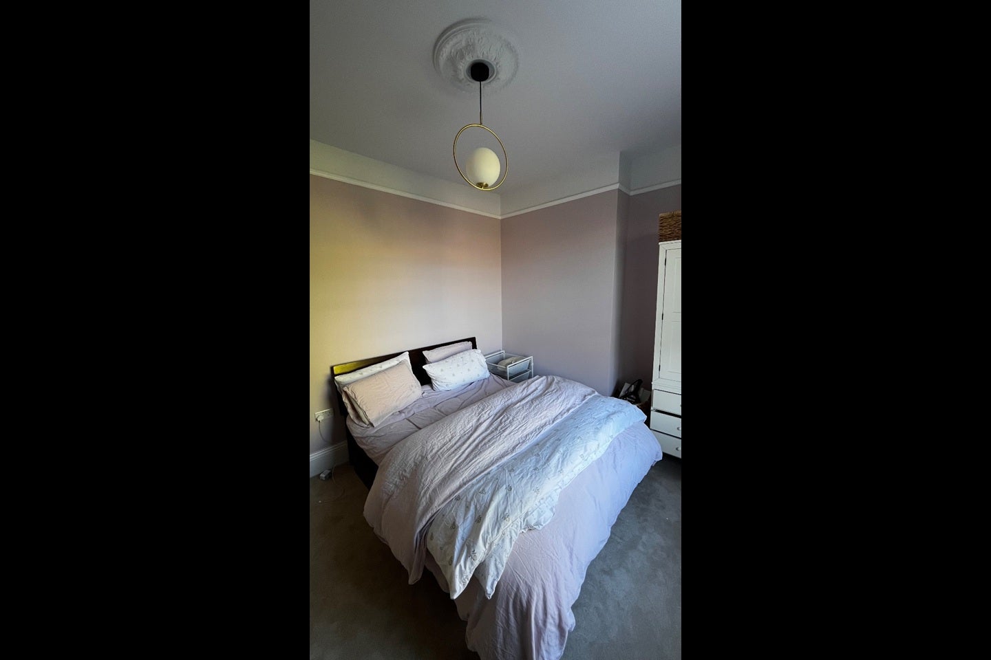 Flat Eardley Crescent in Greater London