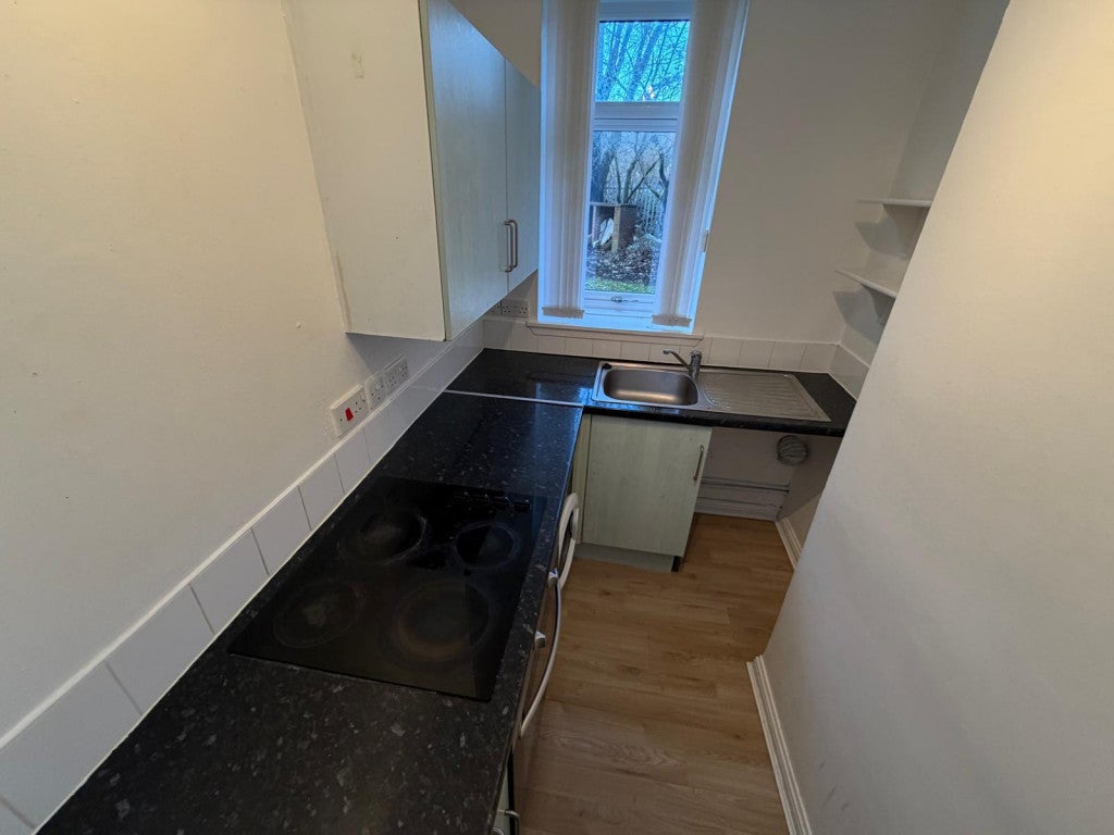 Flat Elmvale Row in Glasgow