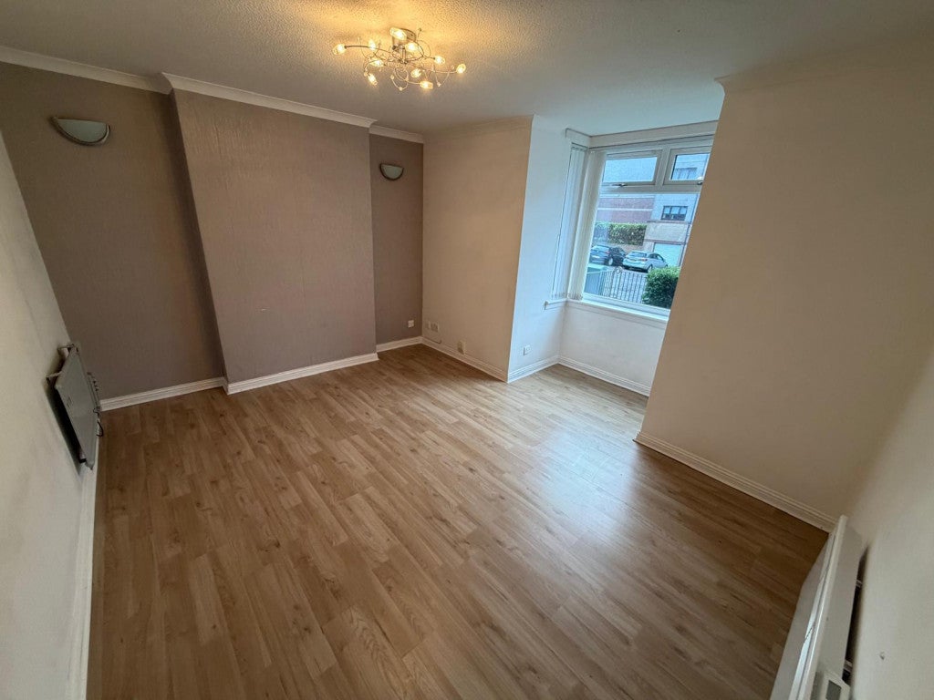 Flat Elmvale Row in Glasgow