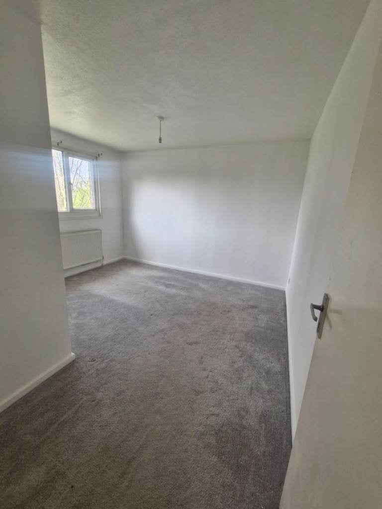 Flat Paddock Mill Court in Northampton