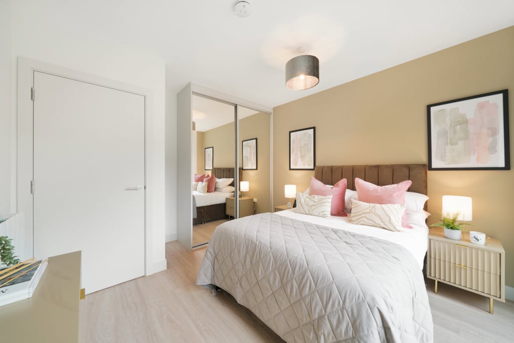 Flat Randalls Way in Mole Valley