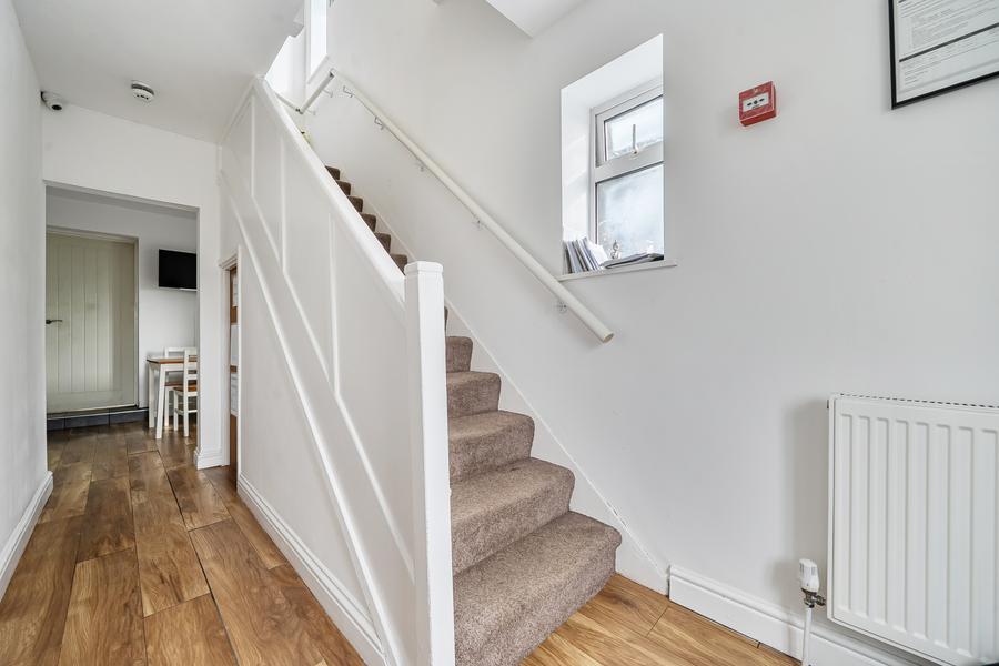 Room Fane Way in Maidenhead