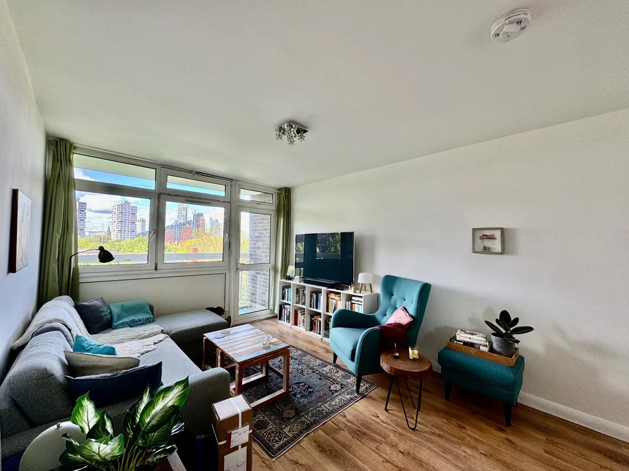 Flat Henty Close in Greater London