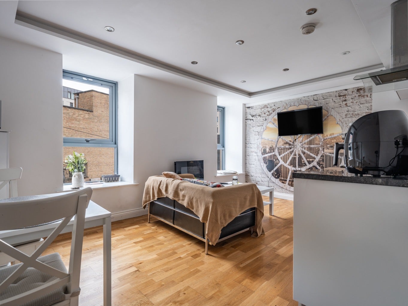 Flat Falconar's Court in Newcastle upon Tyne