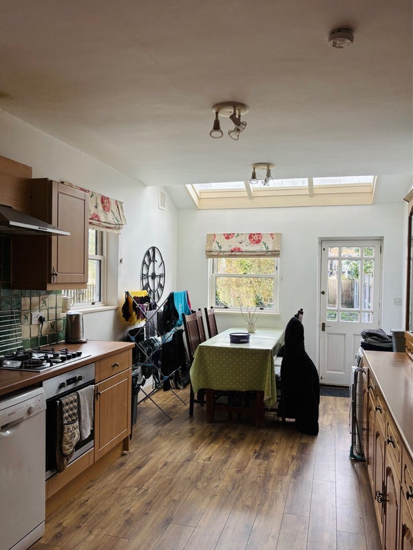 Room Petley Road in Greater London