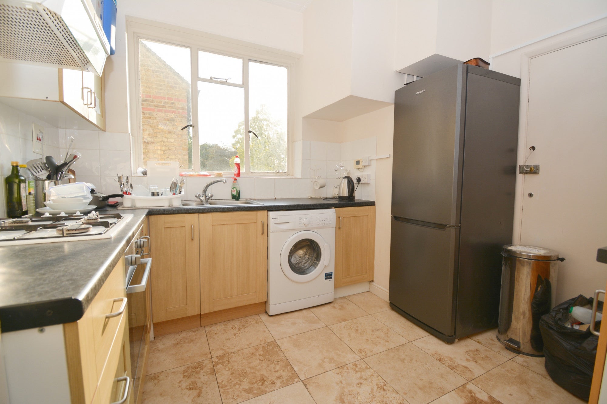 Room Elm Grove Road in Greater London