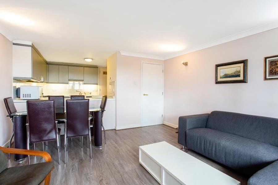 Flat Admiral Walk in City of Westminster