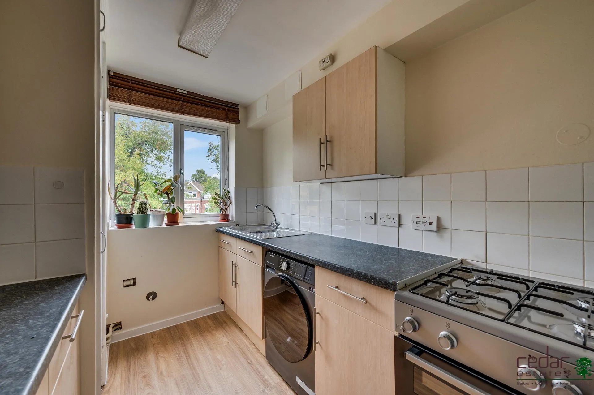 Flat Mansfield Heights in Greater London