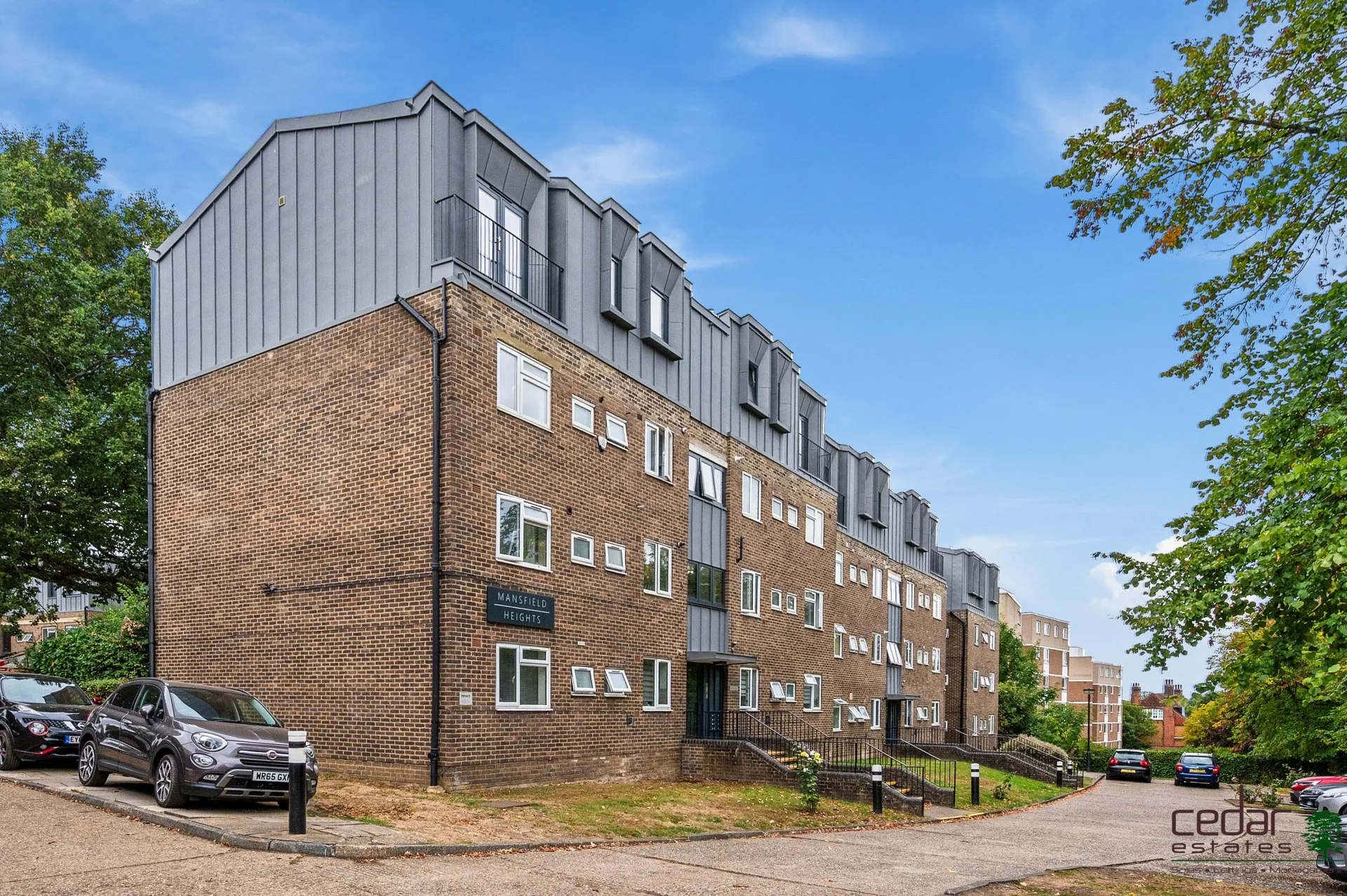 Flat Mansfield Heights in Greater London