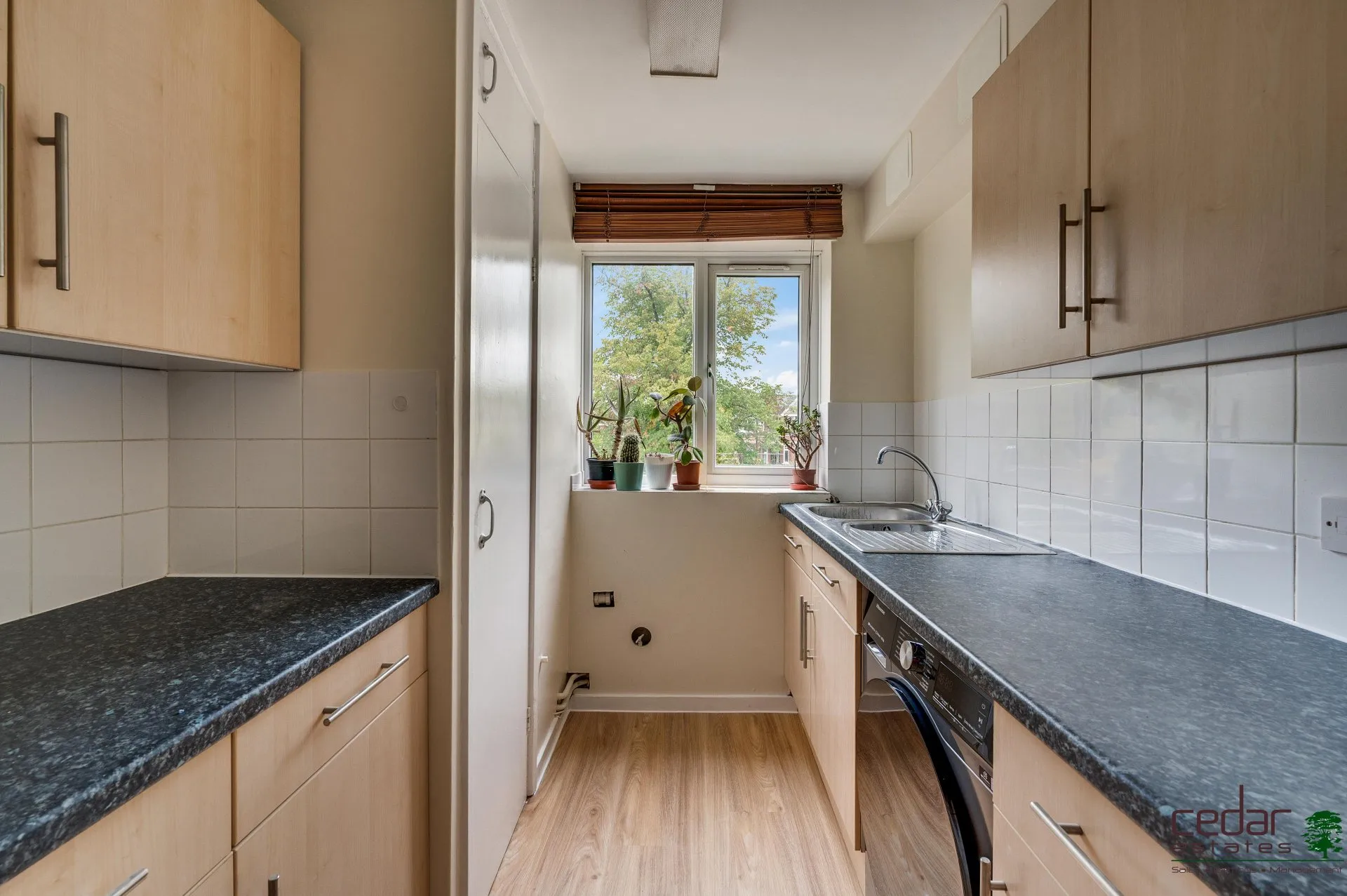 Flat Mansfield Heights in Greater London