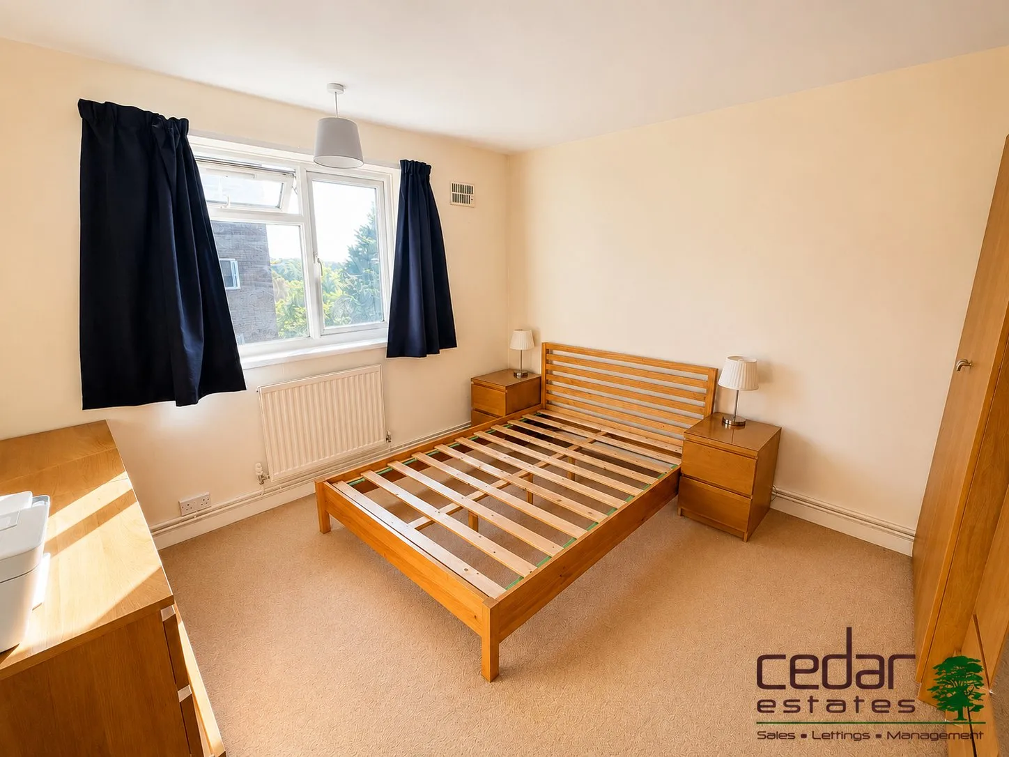 Flat Mansfield Heights in Greater London