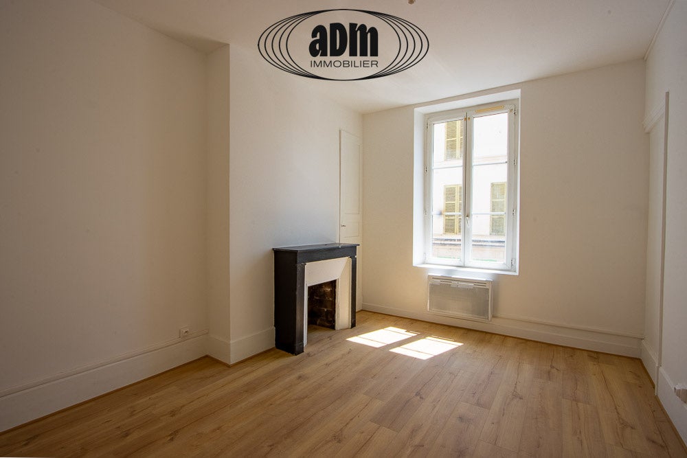 Flat Rue du Faubourg Saint-Nicolas in Meaux
