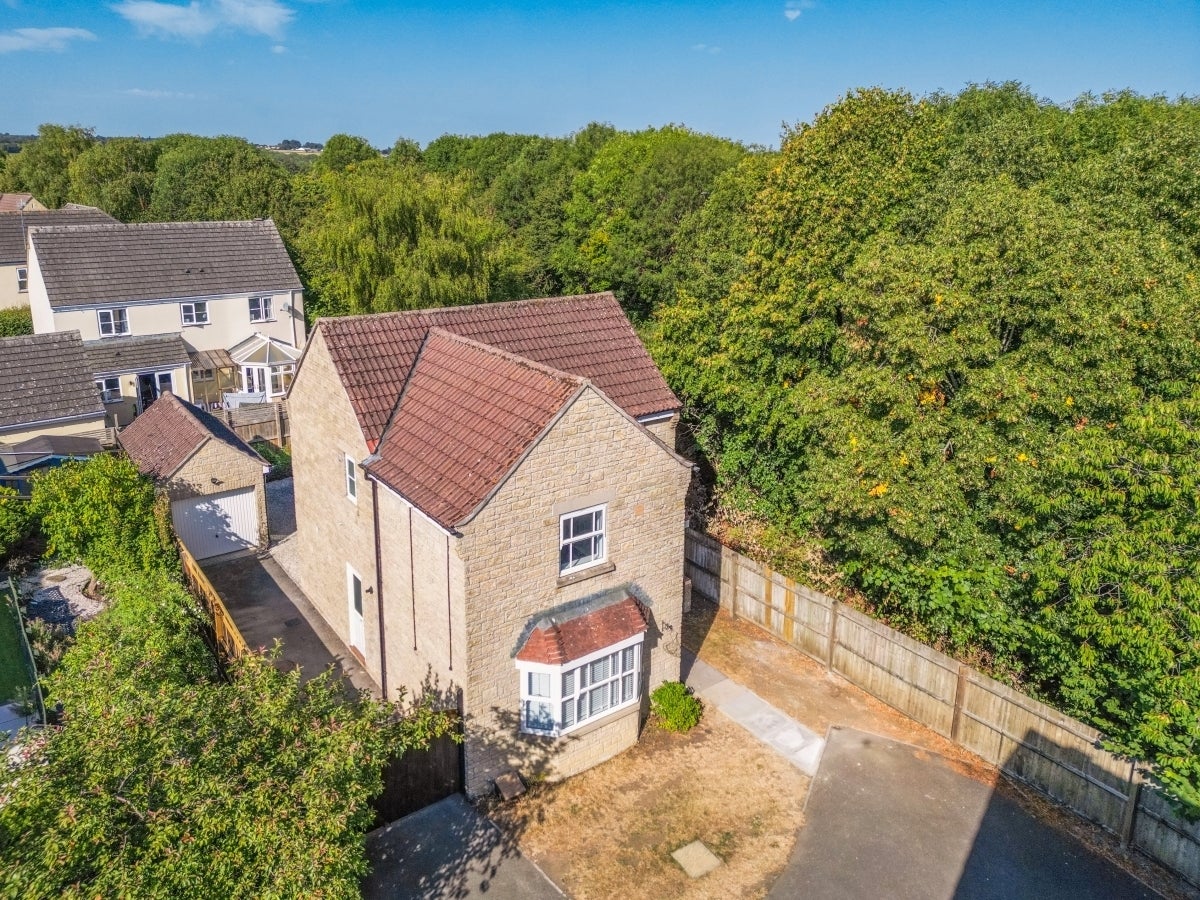 House Richmond Road in Calne