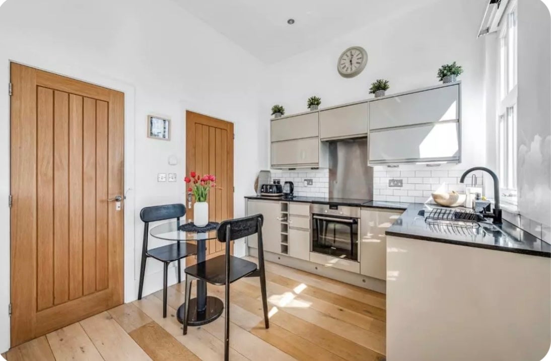 House Mornington Avenue in Greater London
