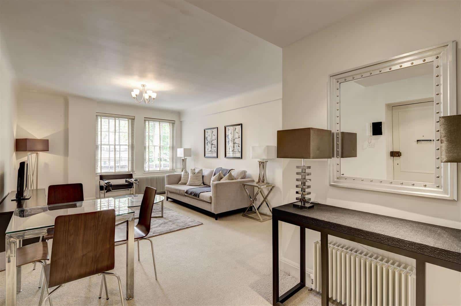 Flat Fulham Road in Greater London