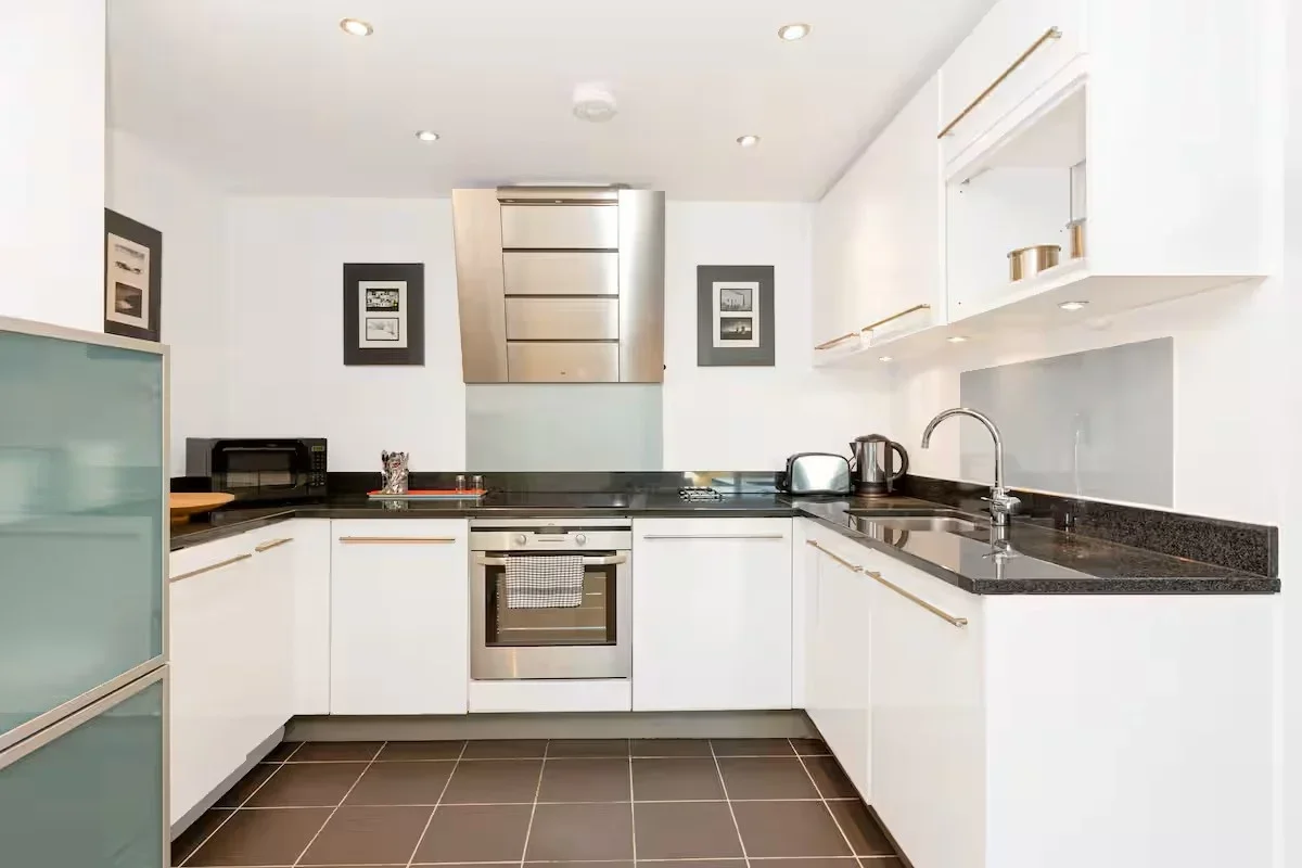 Flat Argyll Road in Greater London