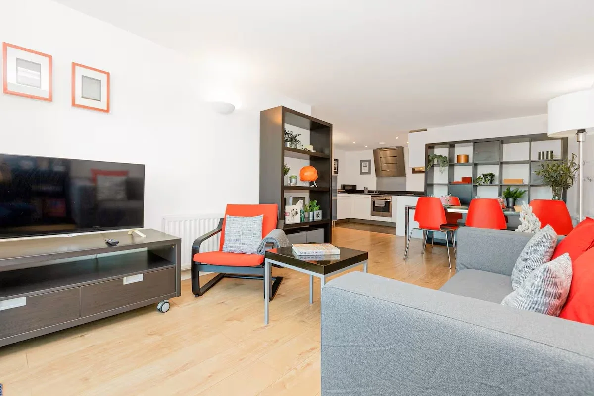 Flat Argyll Road in Greater London