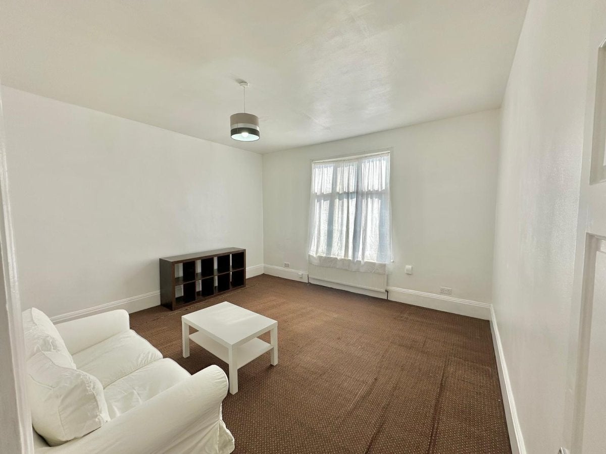 Flat Lea Bridge Road in Greater London