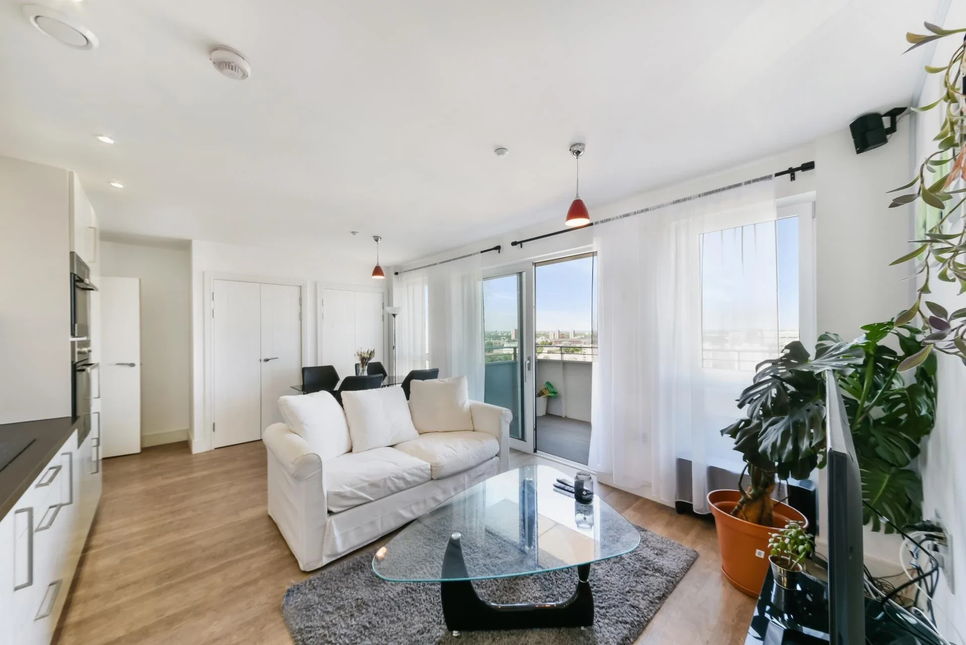 Flat Hannaford Walk in Greater London