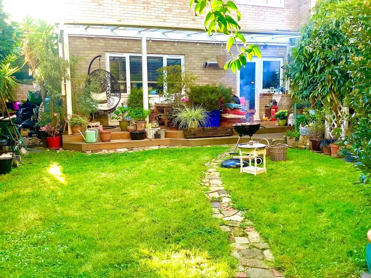 Room Exning Road in Greater London