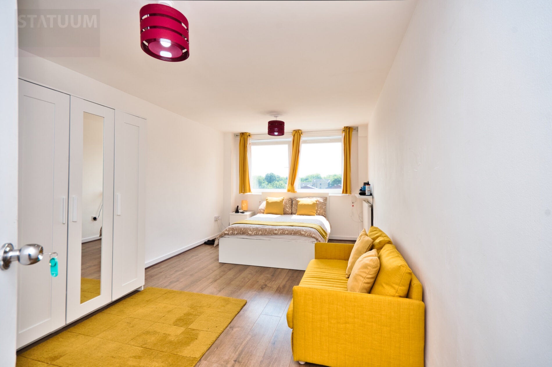 Flat Evering Road in Greater London