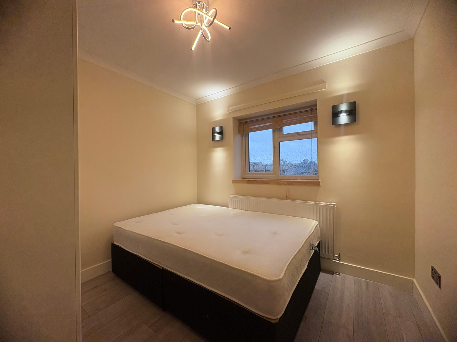 Flat Uxbridge Road in Greater London