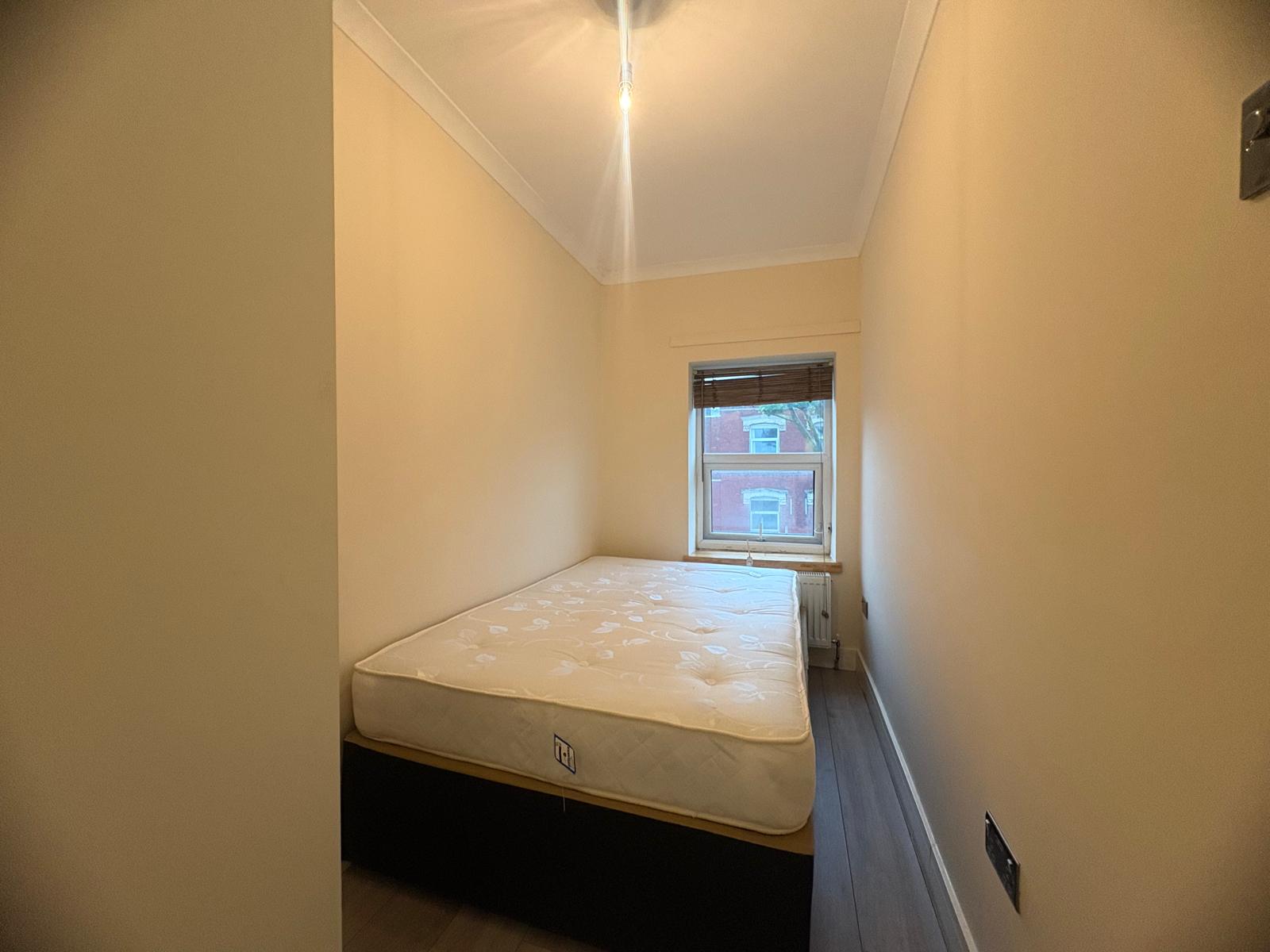 Flat Uxbridge Road in Greater London