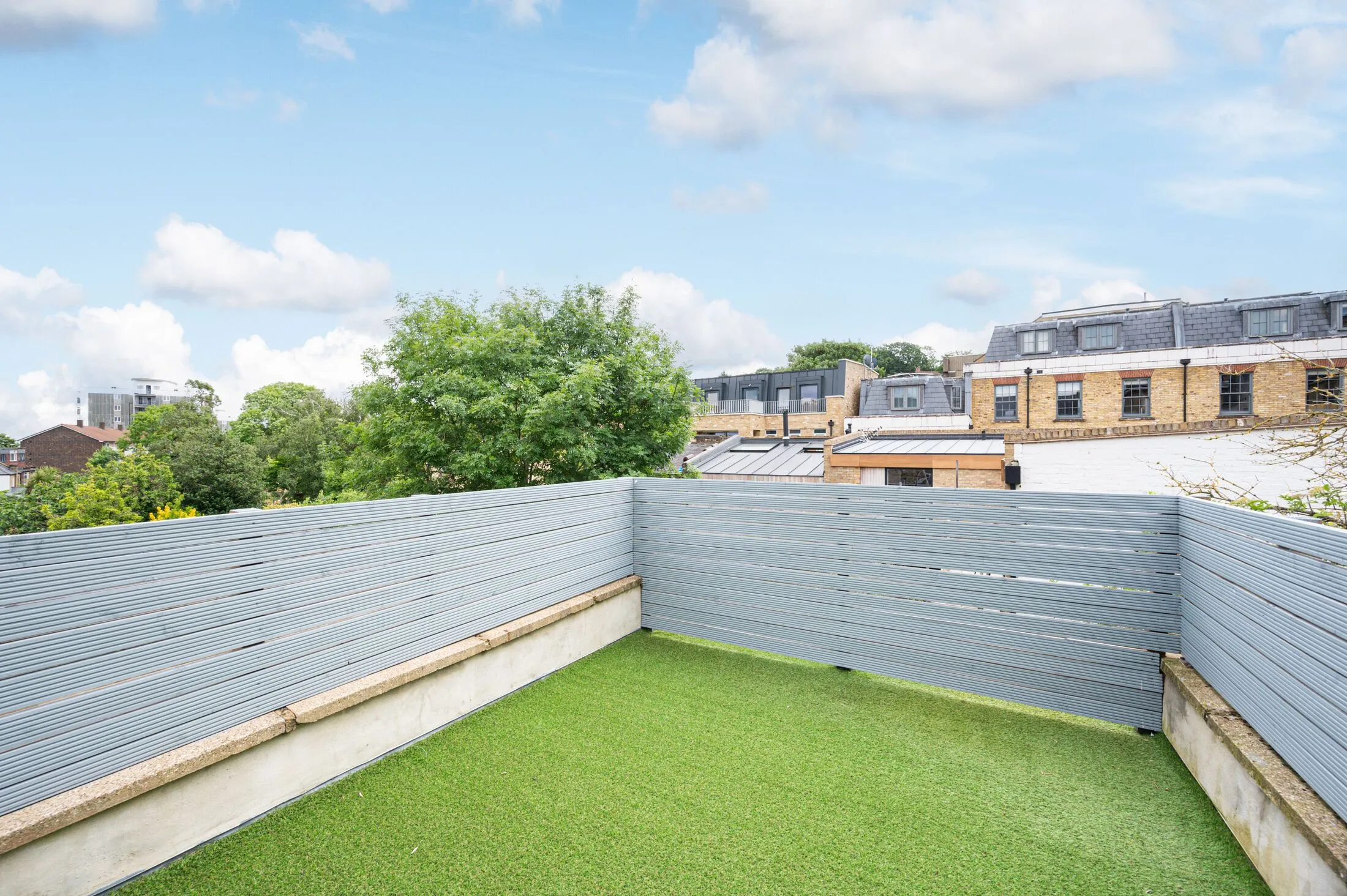 Flat Wood Vale in Greater London