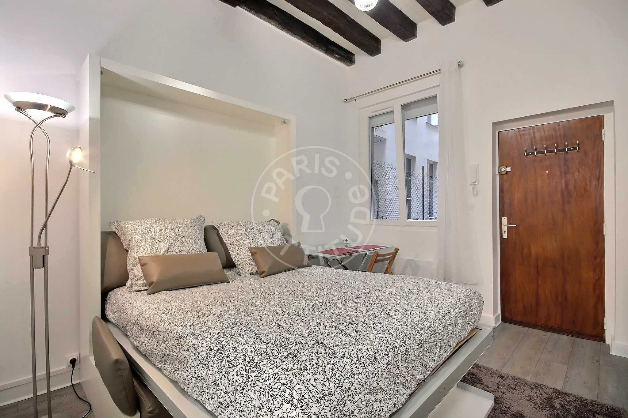 Flat Rue Rambuteau in Paris