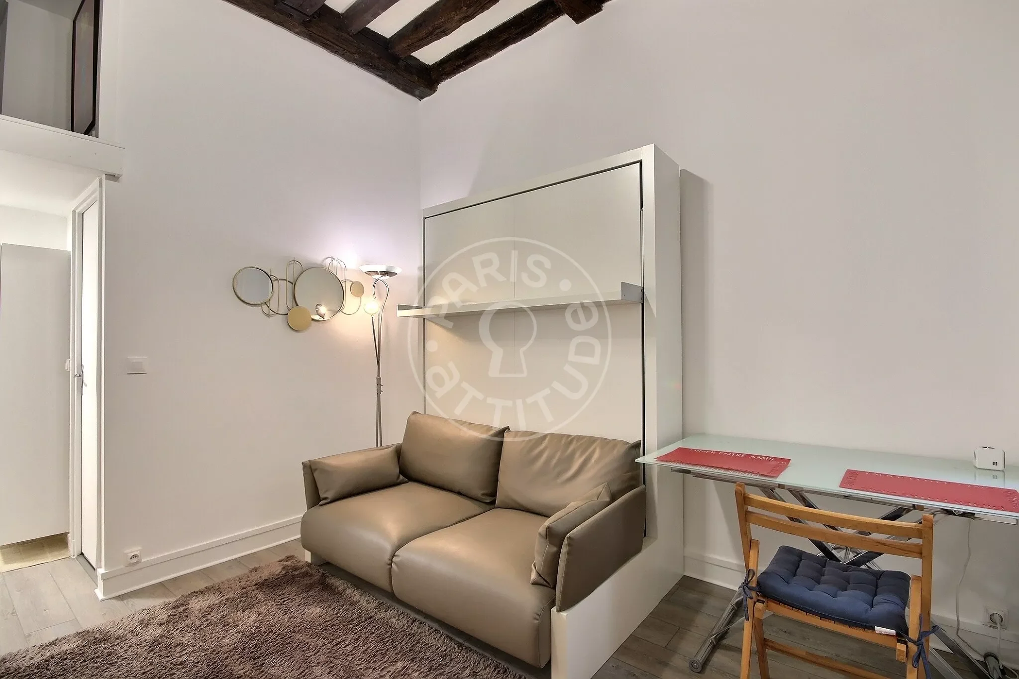 Flat Rue Rambuteau in Paris
