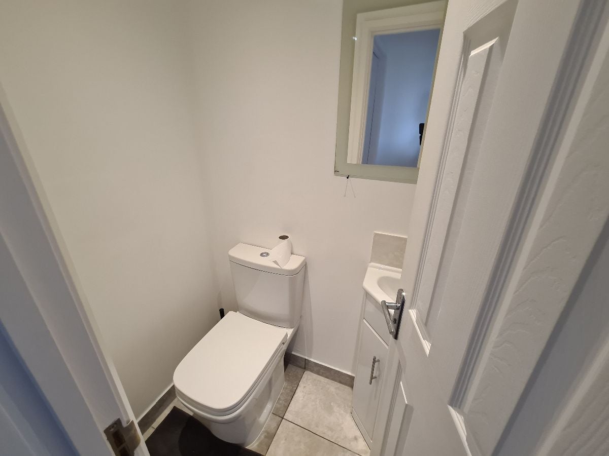 Room Oakleigh Avenue in Greater London