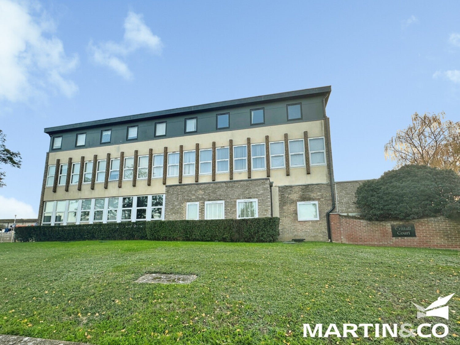 Flat Crittall Road in Witham