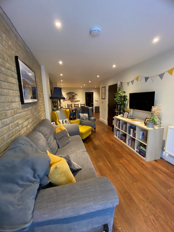 Room Turner Street in Greater London
