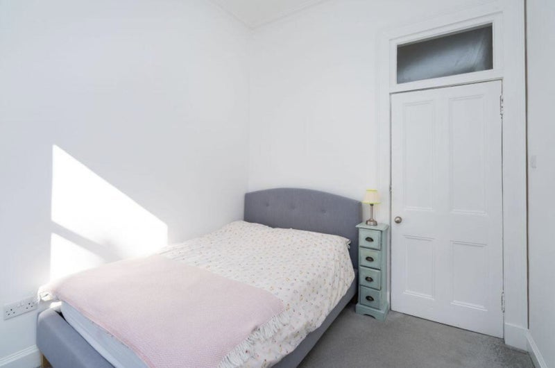 Flat Lochrin Terrace in City of Edinburgh