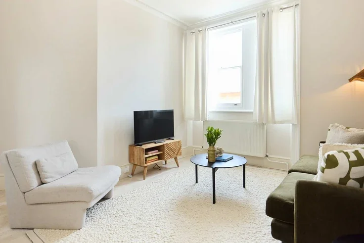 Flat Queensberry Place in Greater London