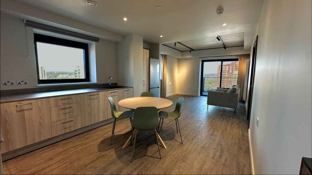 Flat West Street in London