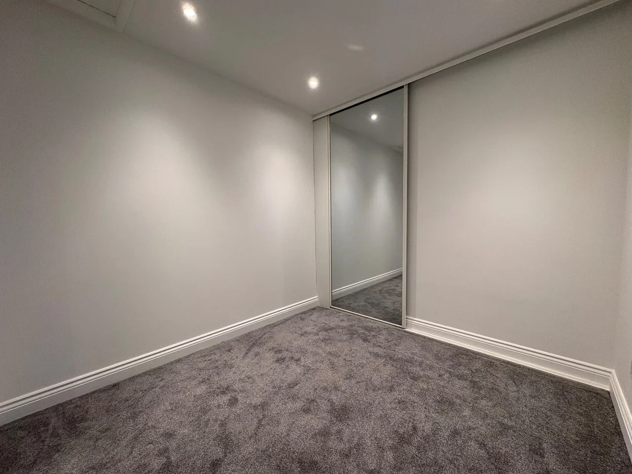Flat Shurland Avenue in Greater London
