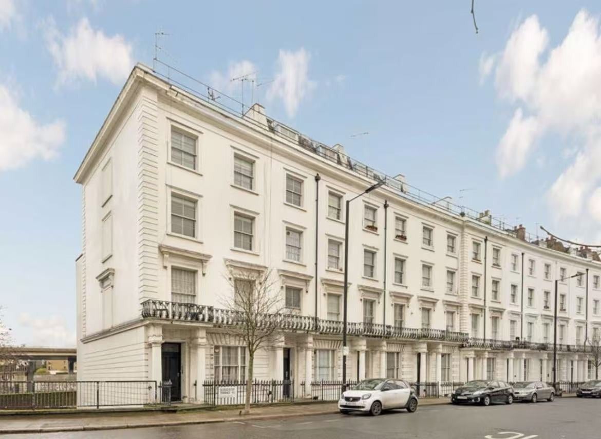 Flat Gloucester Terrace in City of Westminster