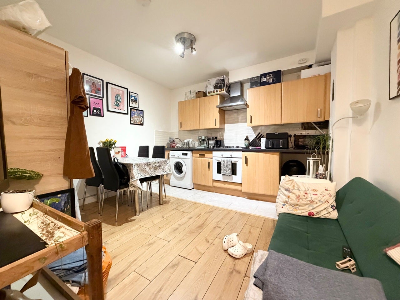 Flat Park Cottages in Greater London