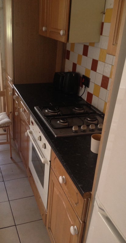 Room Whitehorse Road in Greater London