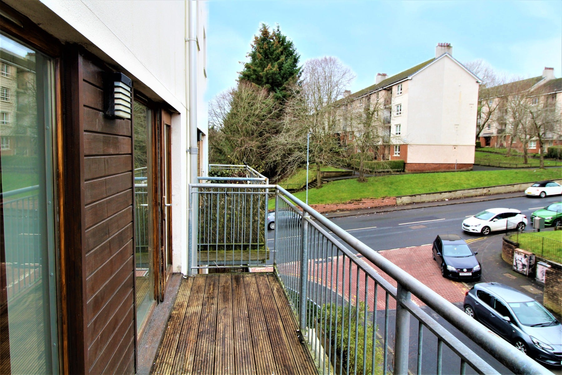 Flat Lochburn Road in Glasgow