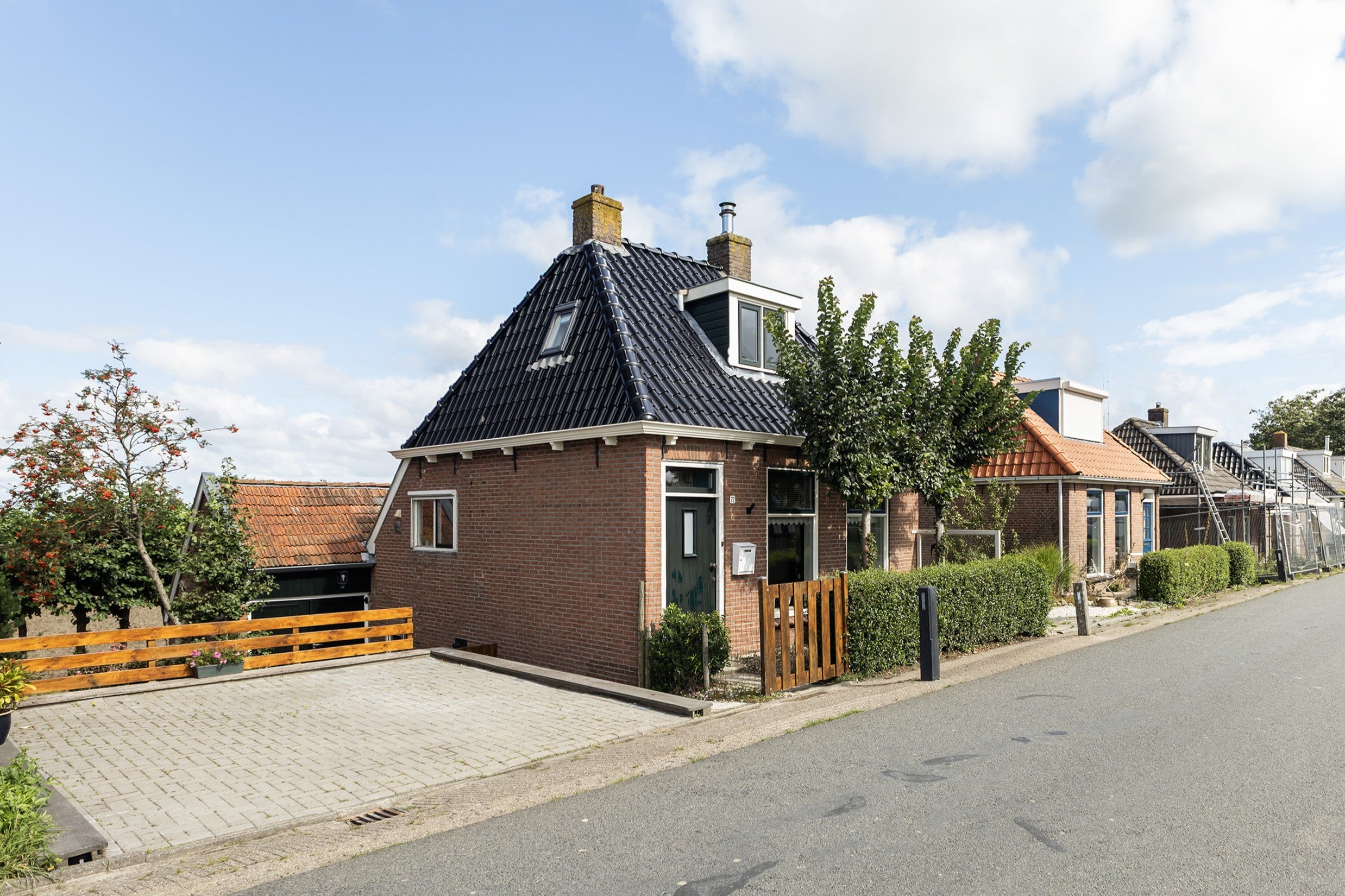 Huis Oudebildtdijk 72 in Oudebildtzijl