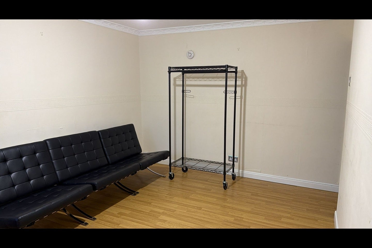 Flat Darnford Close in Coventry