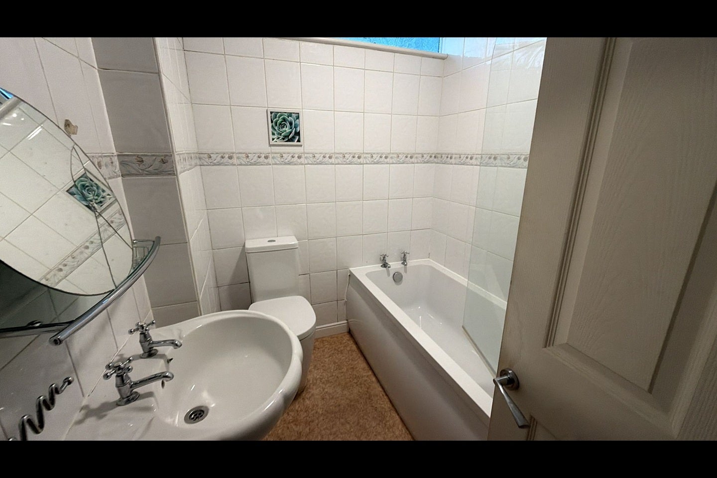 Flat Darnford Close in Coventry