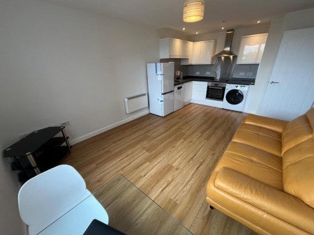 Flat Skerton Road in Manchester