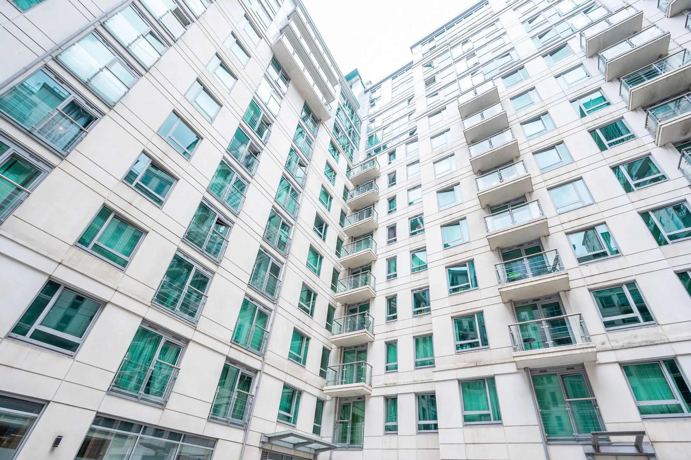 Flat Bridgefoot in Greater London